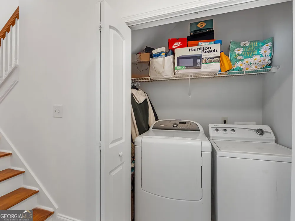 3998 Llewellin LN SW Smyrna, GA 30082