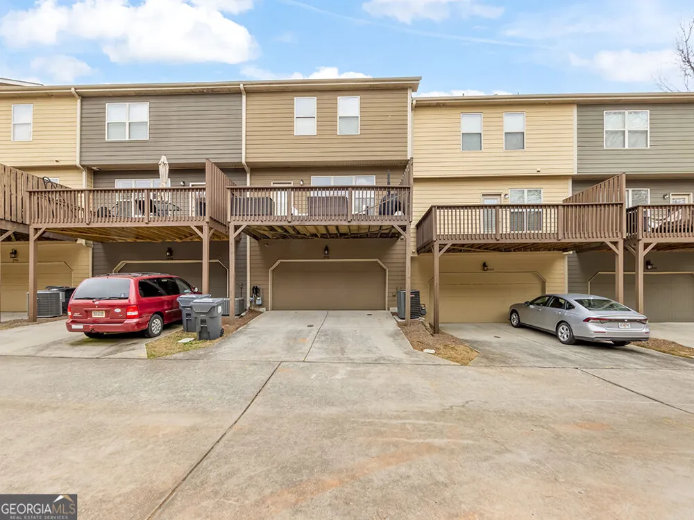 3998 Llewellin LN SW Smyrna, GA 30082