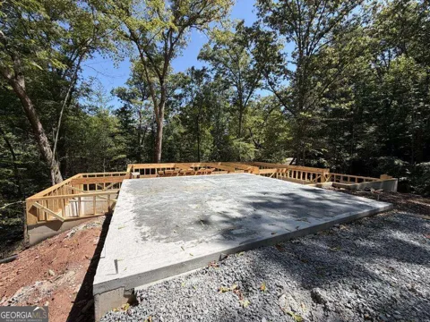 28 Hillcrest CT