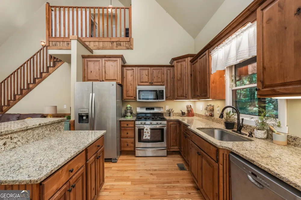 31 Nahunta CT Ellijay, GA 30540