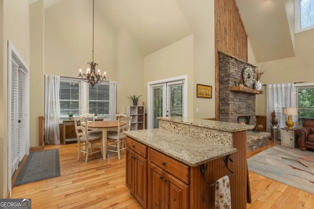 31 Nahunta CT Ellijay, GA 30540