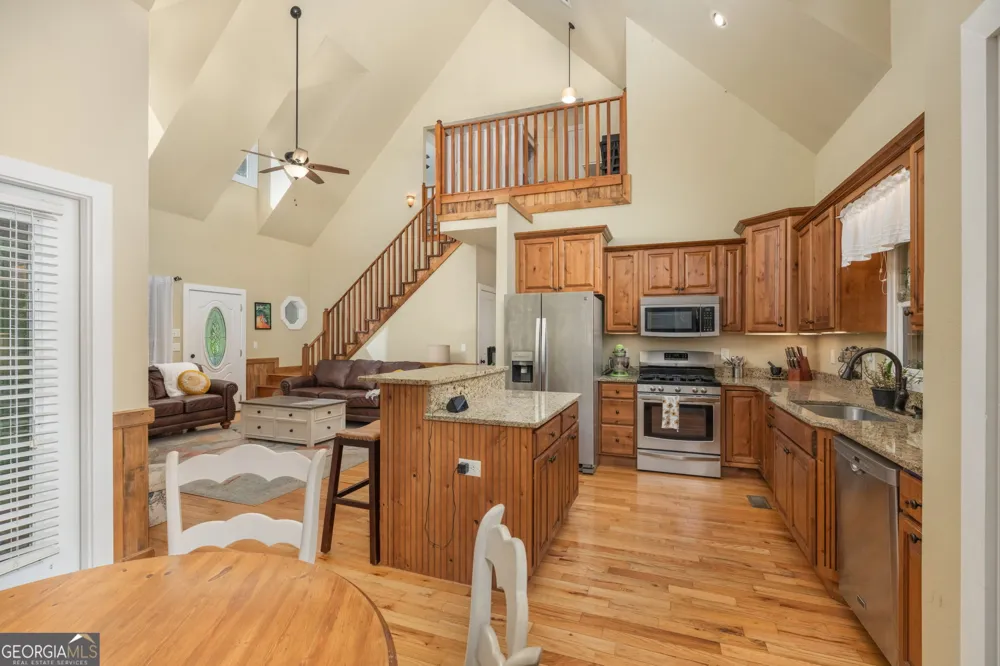 31 Nahunta CT Ellijay, GA 30540