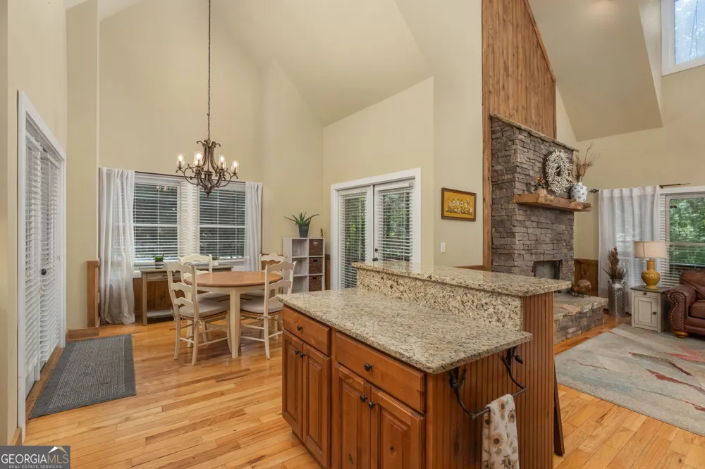31 Nahunta CT Ellijay, GA 30540