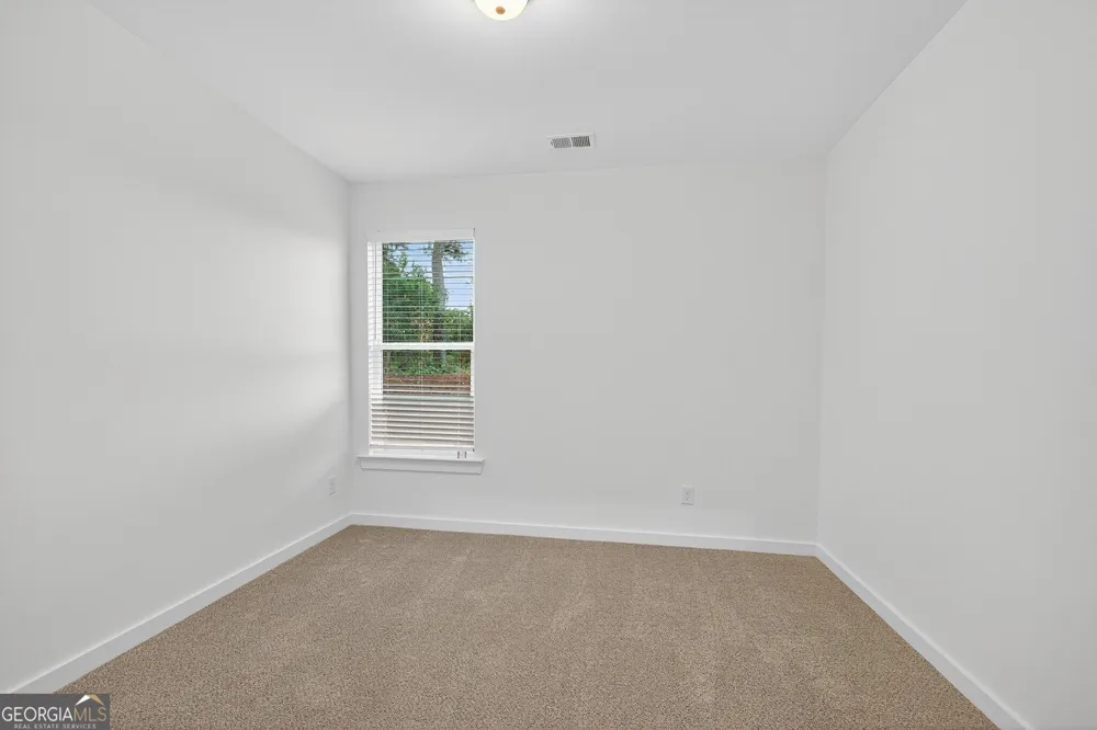 196 Cochin DR Statham, GA 30666