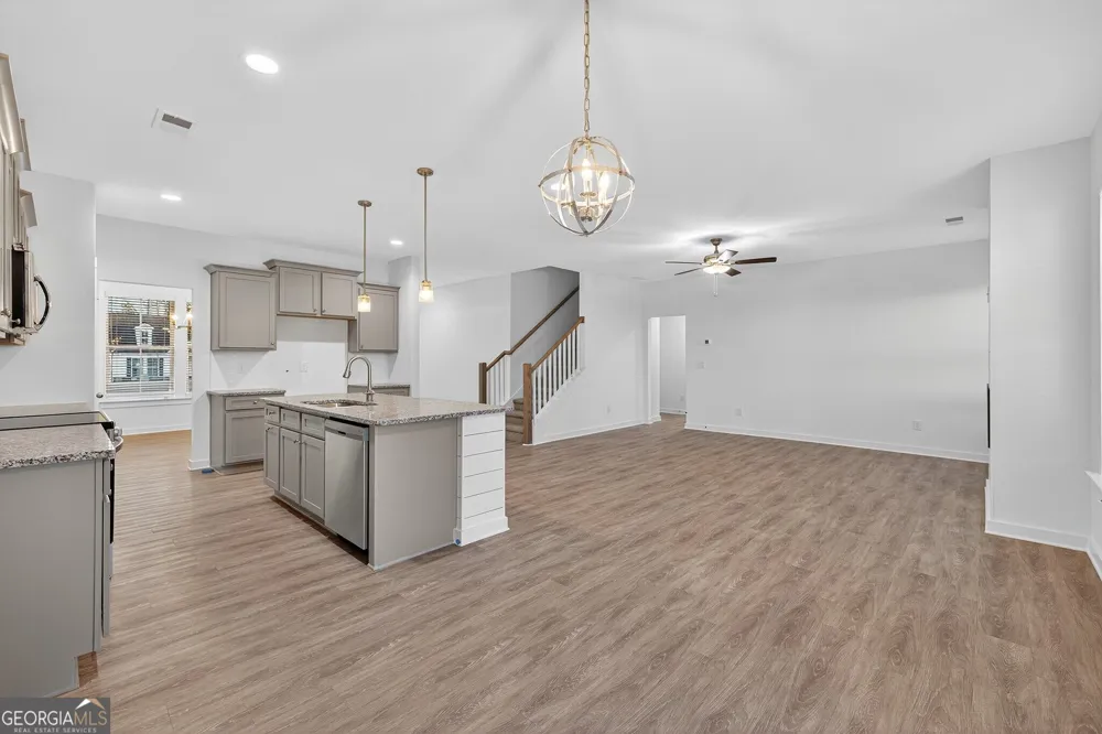 196 Cochin DR Statham, GA 30666
