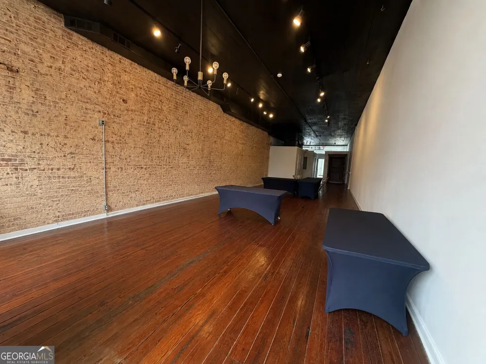 212 Main ST Barnesville, GA 30204