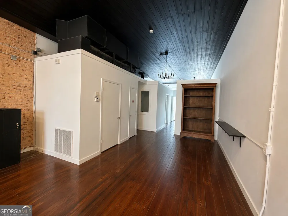 212 Main ST Barnesville, GA 30204