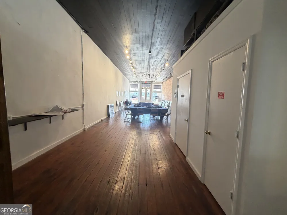 212 Main ST Barnesville, GA 30204