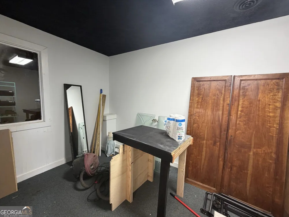 212 Main ST Barnesville, GA 30204