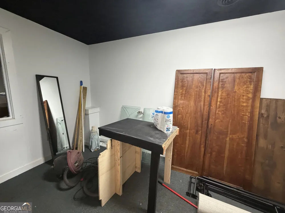 212 Main ST Barnesville, GA 30204