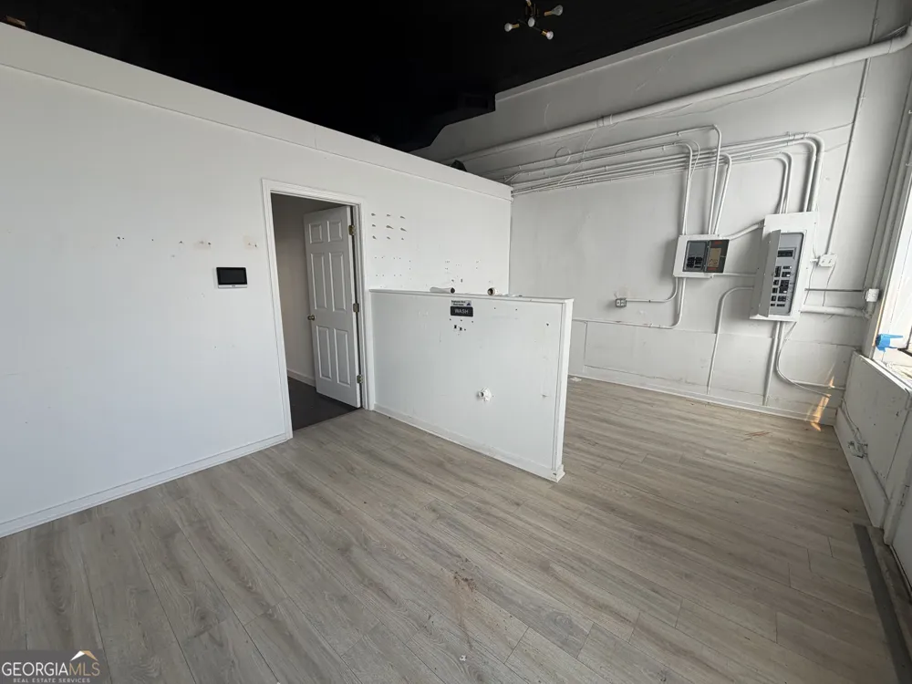 212 Main ST Barnesville, GA 30204