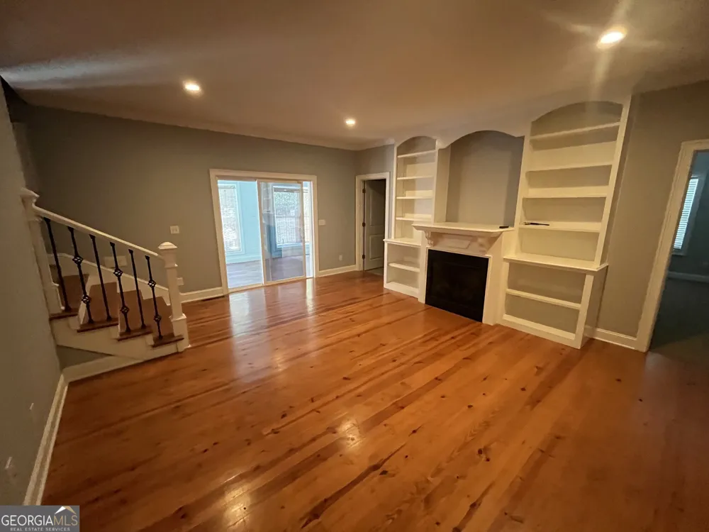 283 Meadow LN Dahlonega, GA 30533