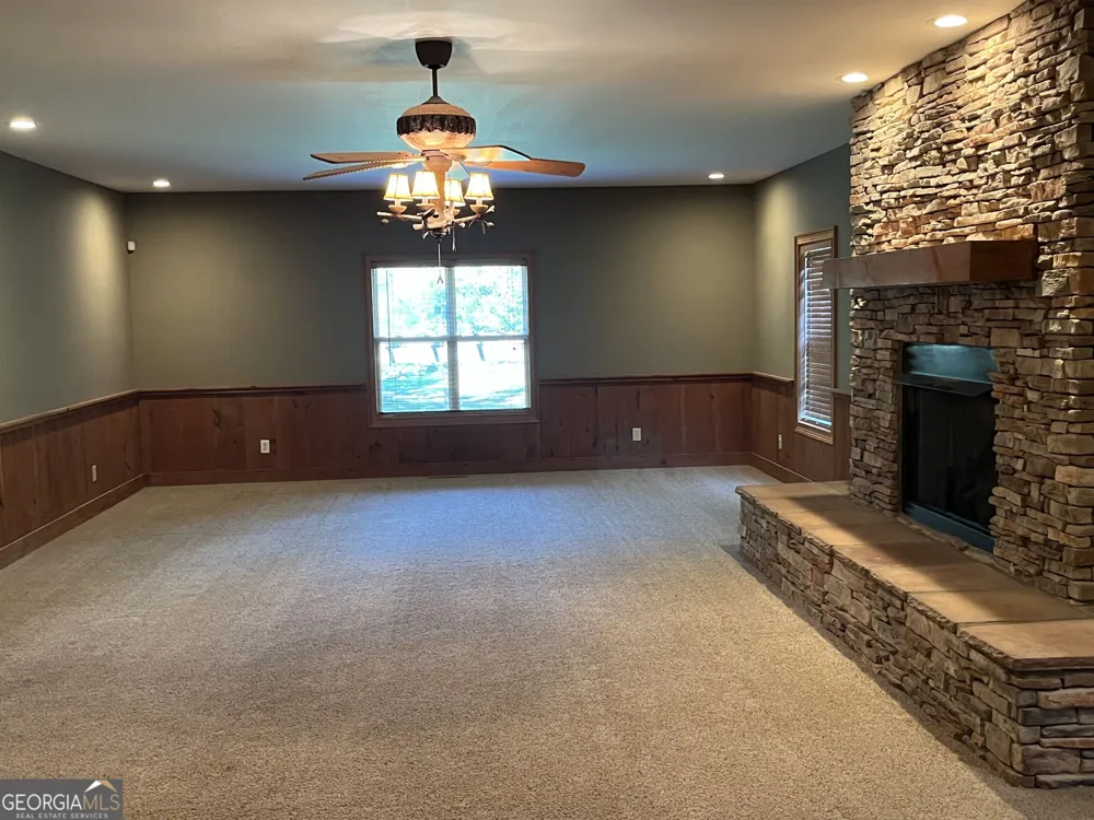 283 Meadow LN Dahlonega, GA 30533