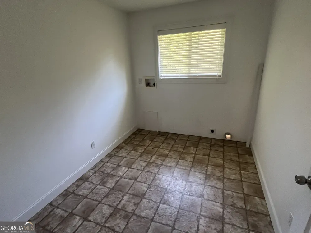283 Meadow LN Dahlonega, GA 30533