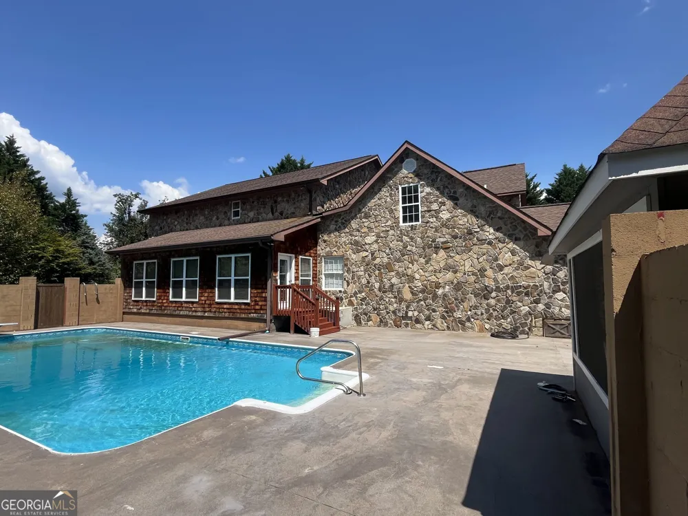 283 Meadow LN Dahlonega, GA 30533