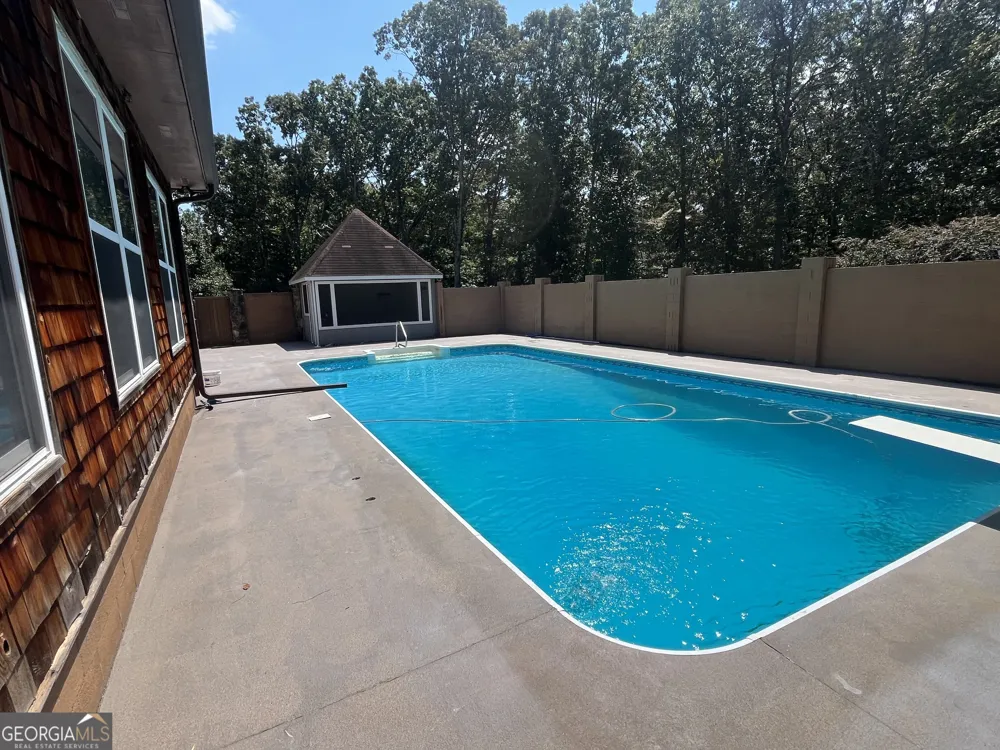 283 Meadow LN Dahlonega, GA 30533