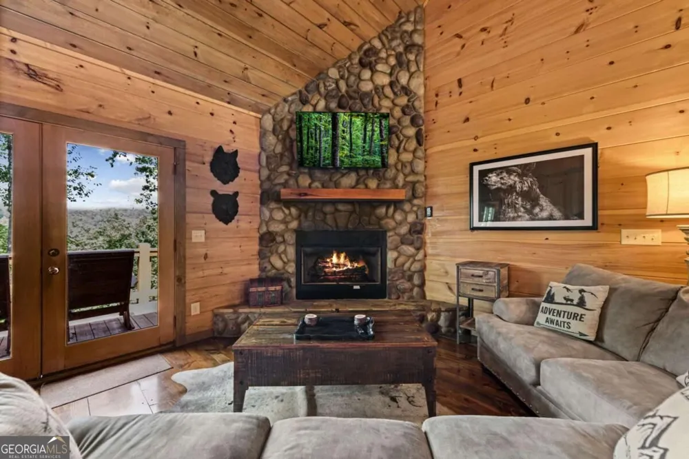 383 River Escape DR Ellijay, GA 30540