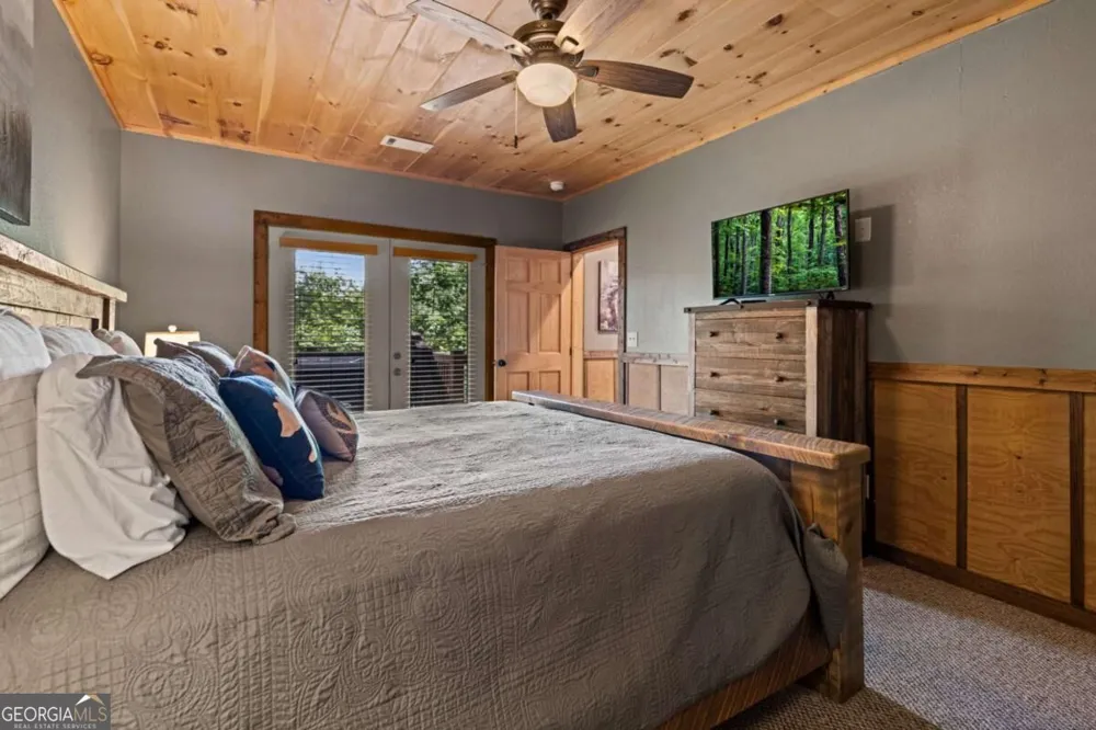383 River Escape DR Ellijay, GA 30540