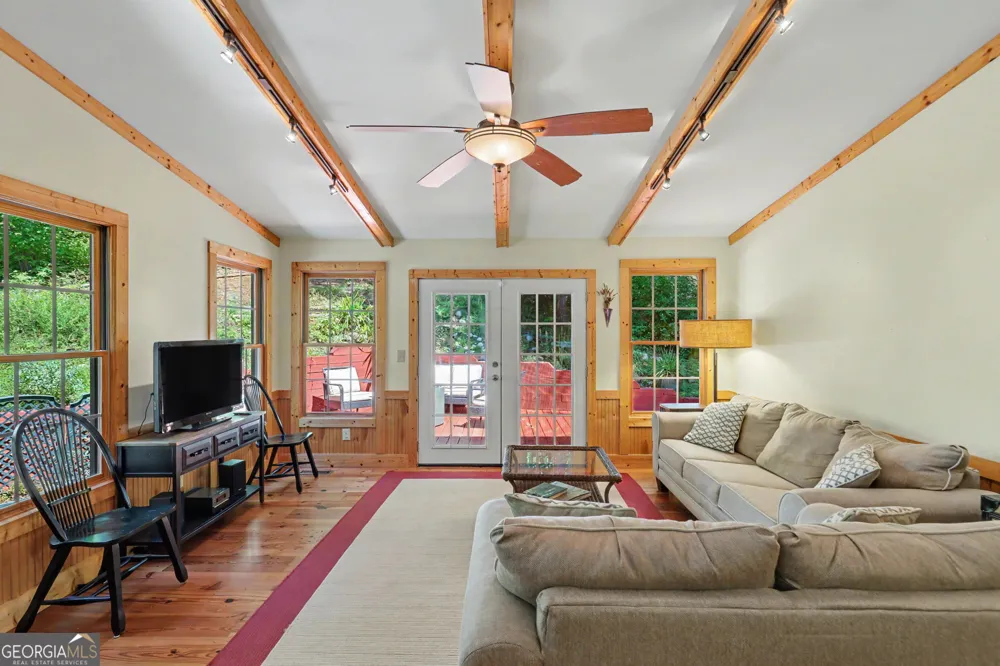 82 Buckeye LN Clayton, GA 30525