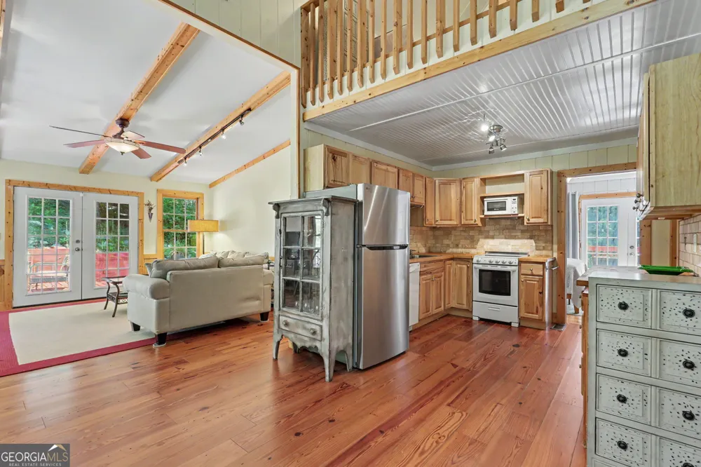 82 Buckeye LN Clayton, GA 30525