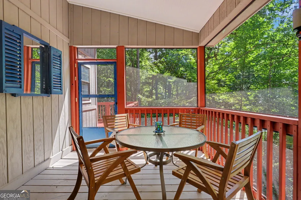 82 Buckeye LN Clayton, GA 30525