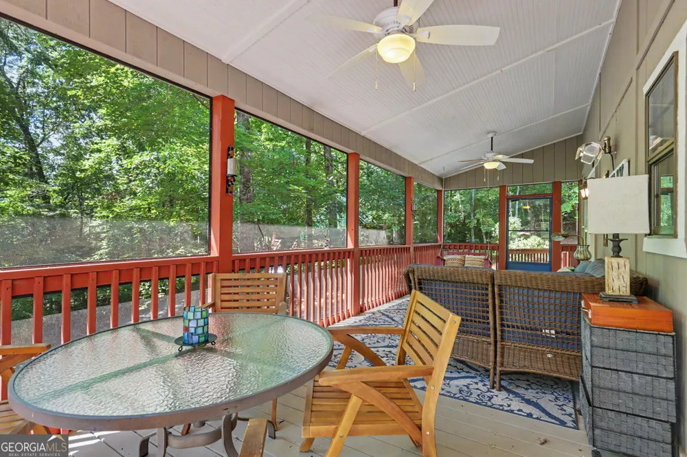 82 Buckeye LN Clayton, GA 30525