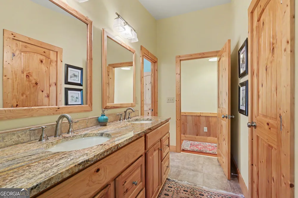 82 Buckeye LN Clayton, GA 30525