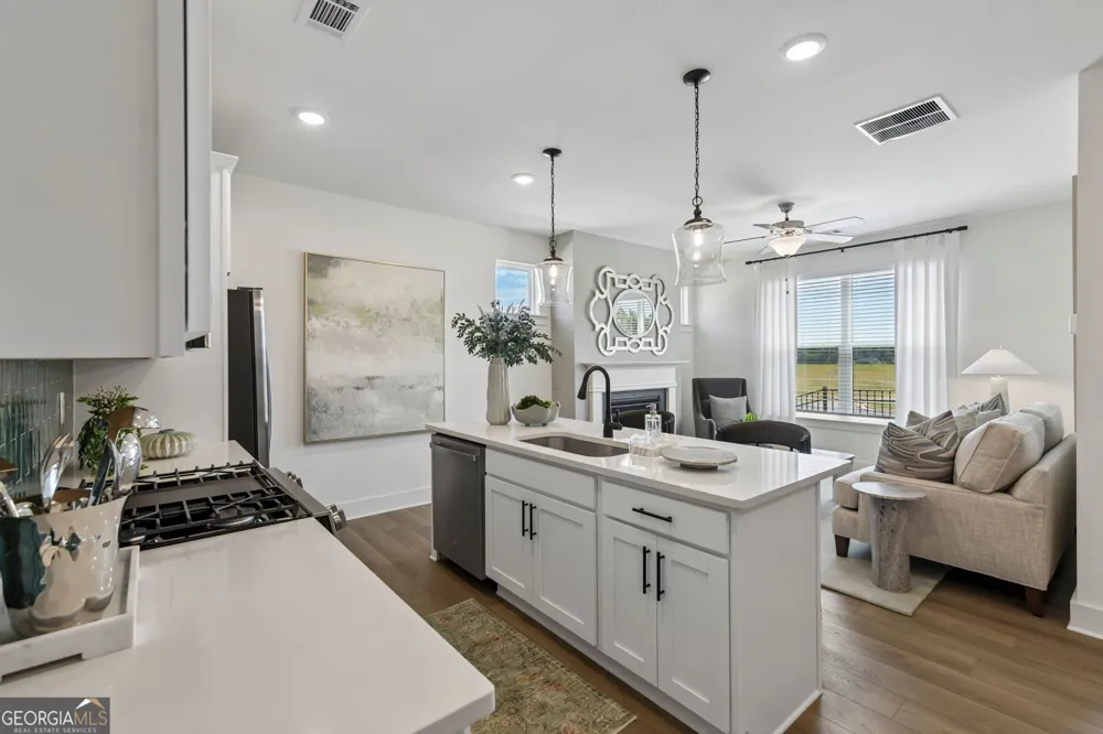 303 Barracks WAY Hoschton, GA 30548