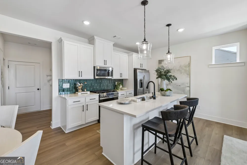 303 Barracks WAY Hoschton, GA 30548