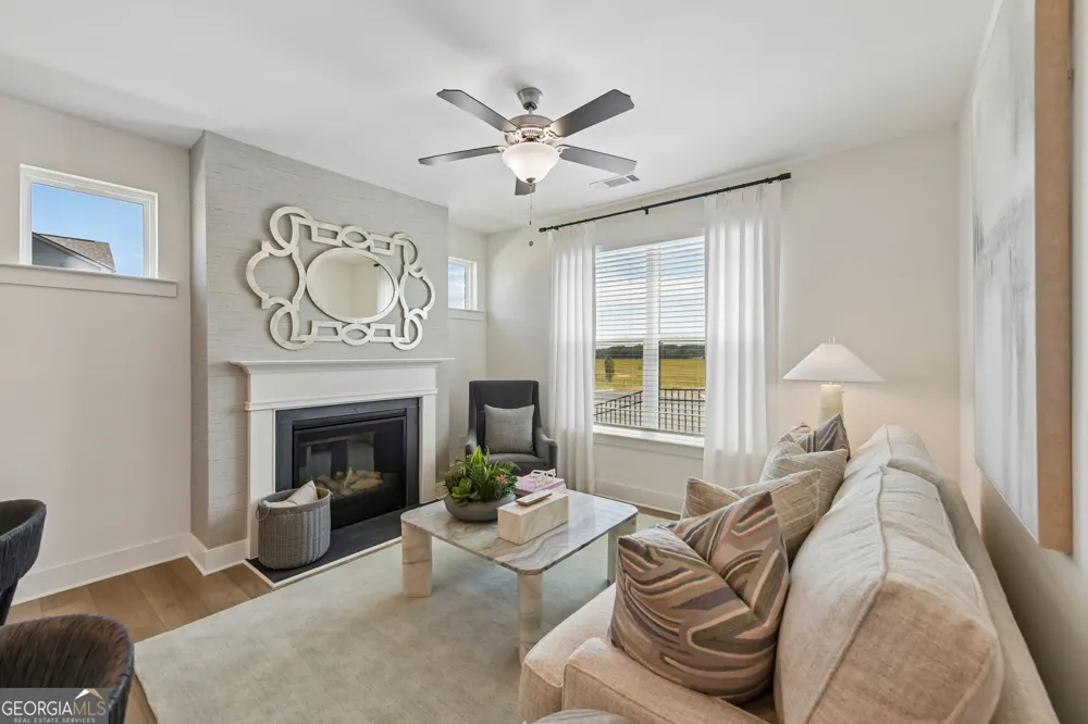 303 Barracks WAY Hoschton, GA 30548