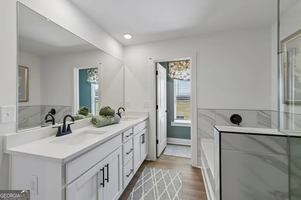 303 Barracks WAY Hoschton, GA 30548