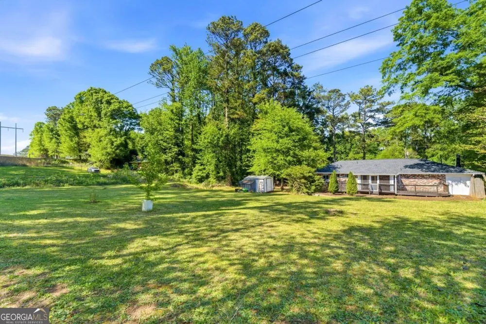 1100 Vonda LN SW Mableton, GA 30126