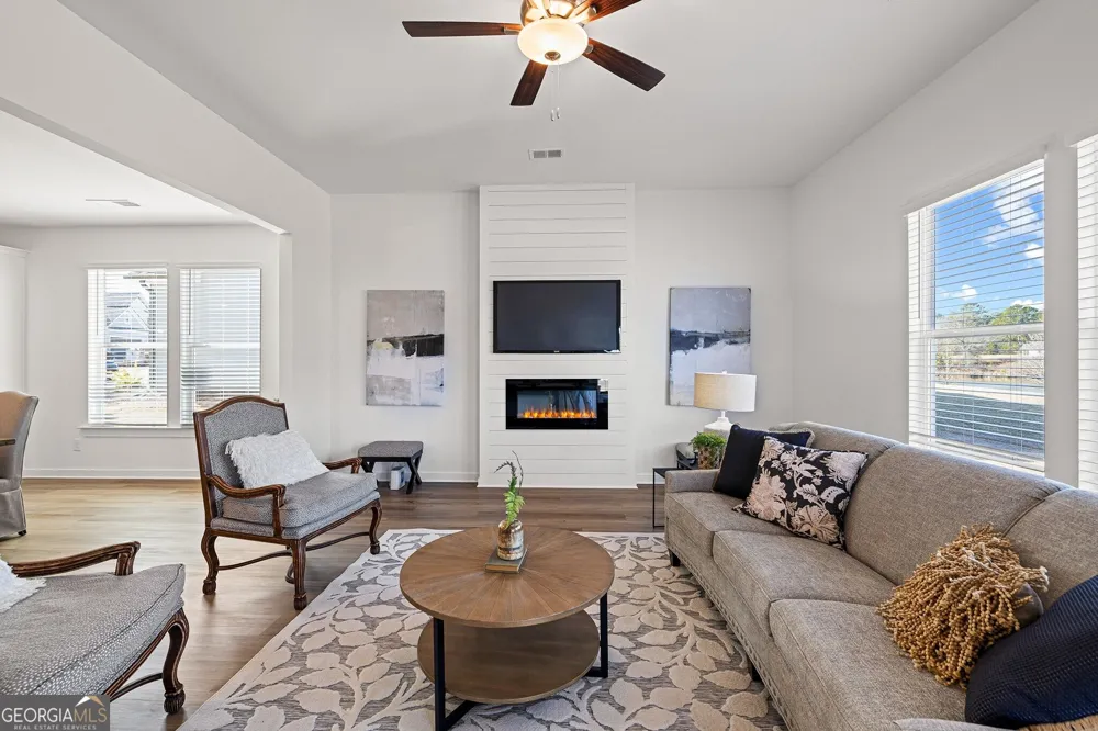 226 Cochin DR Statham, GA 30666