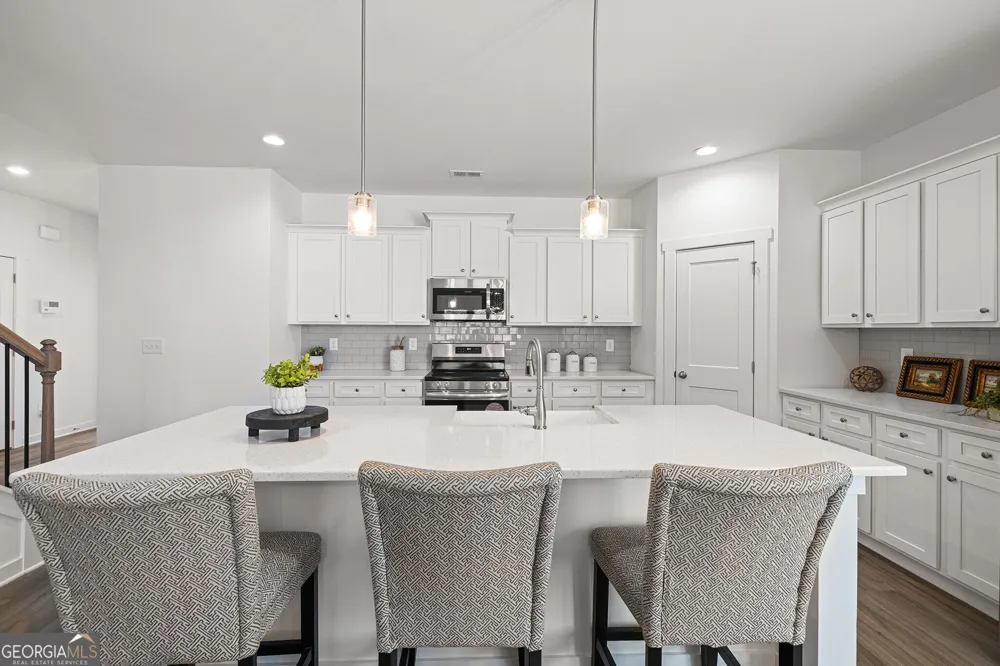 226 Cochin DR Statham, GA 30666