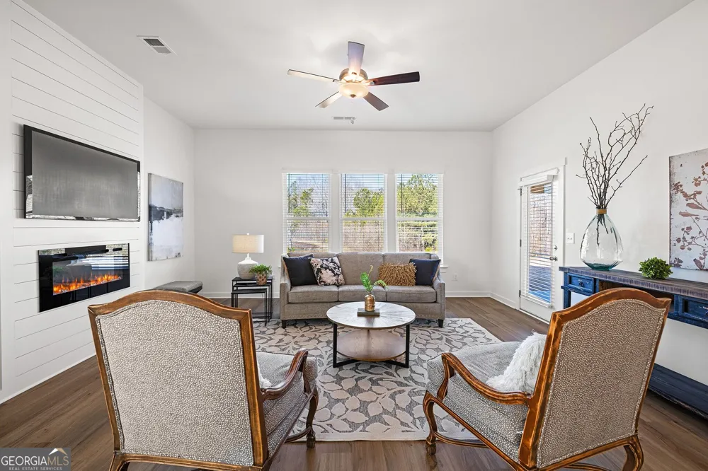 226 Cochin DR Statham, GA 30666
