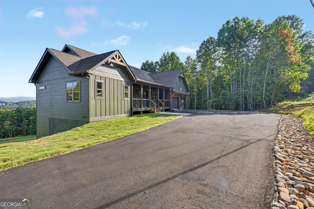 1306 Ramey Mtn RD Hiawassee, GA 30546