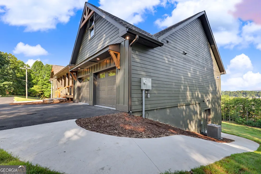 1306 Ramey Mtn RD Hiawassee, GA 30546