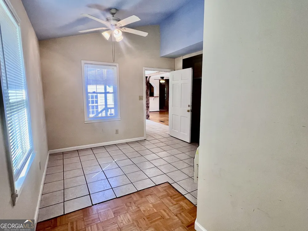112 Cherry LN Athens, GA 30601
