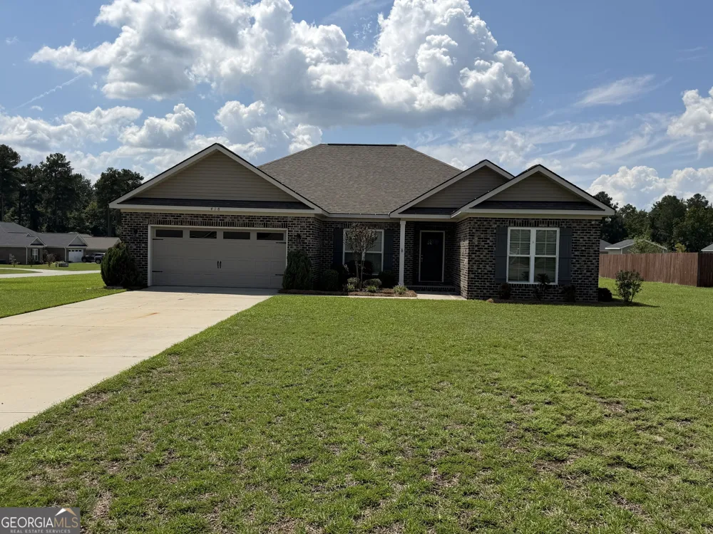 418 Autumn AVE Statesboro, GA 30458