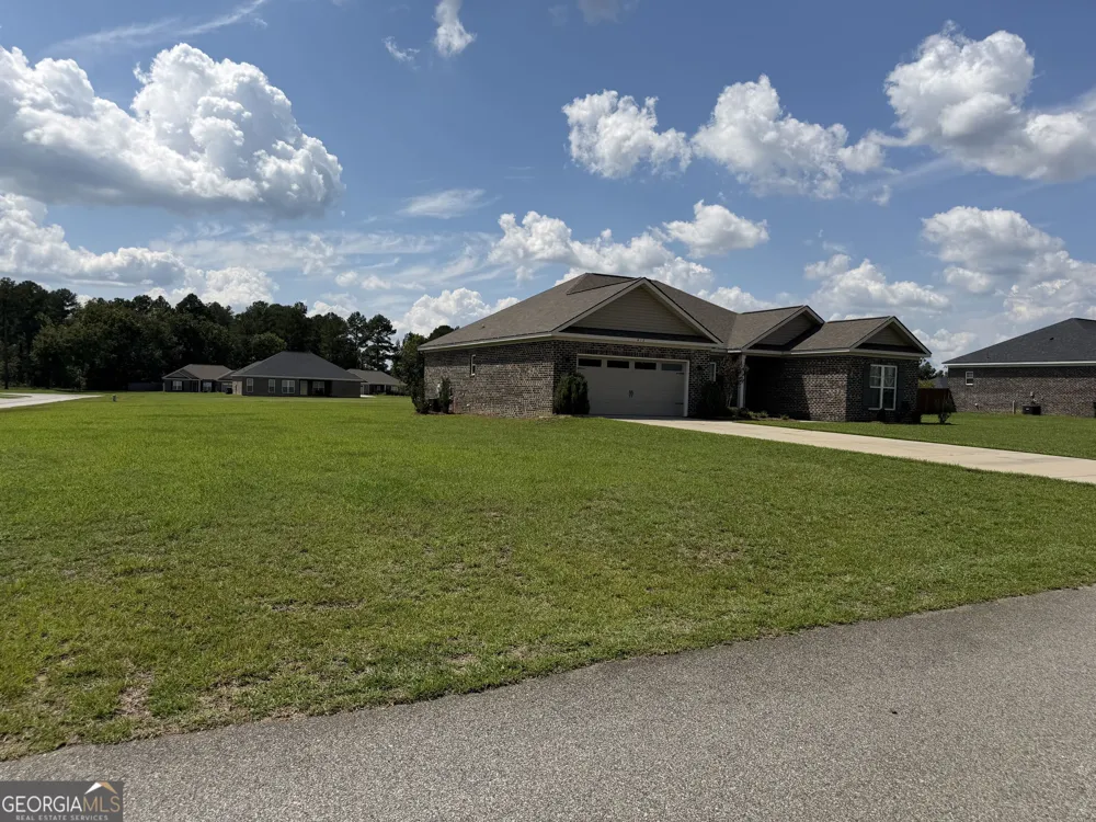 418 Autumn AVE Statesboro, GA 30458