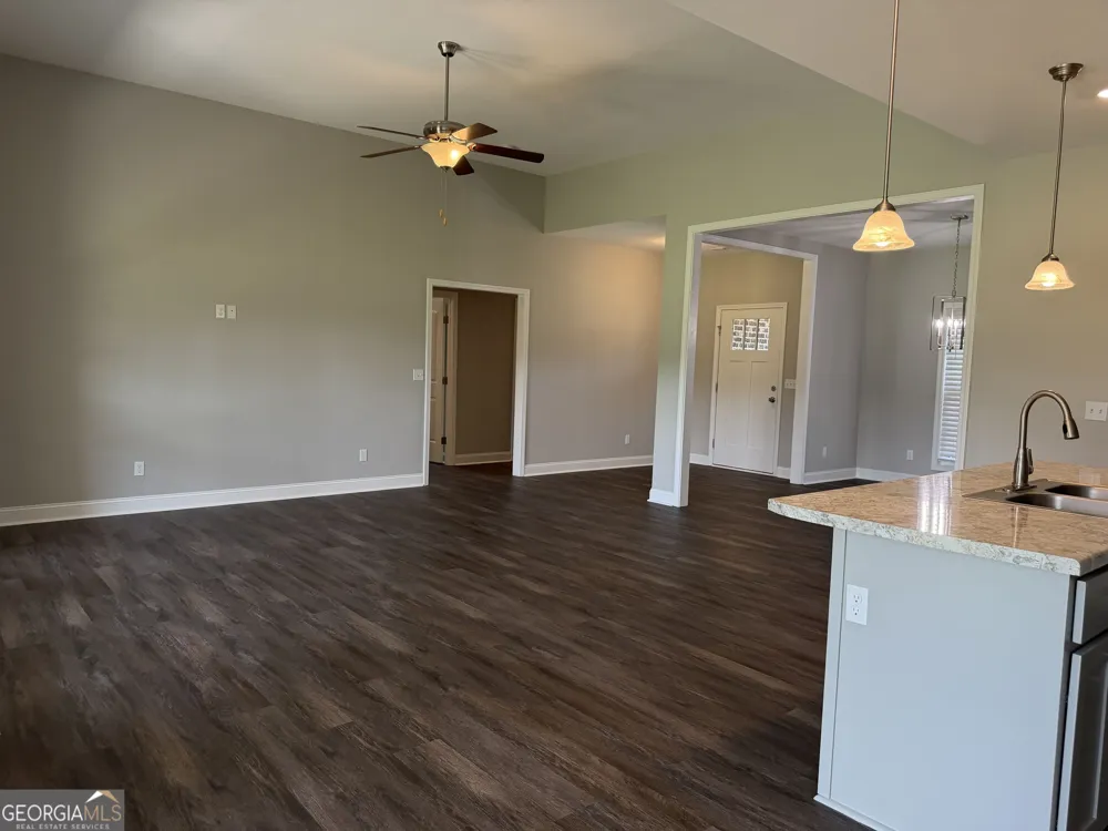 418 Autumn AVE Statesboro, GA 30458