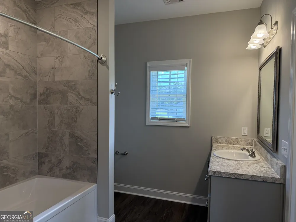 418 Autumn AVE Statesboro, GA 30458