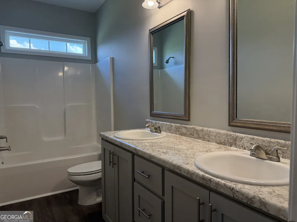 418 Autumn AVE Statesboro, GA 30458