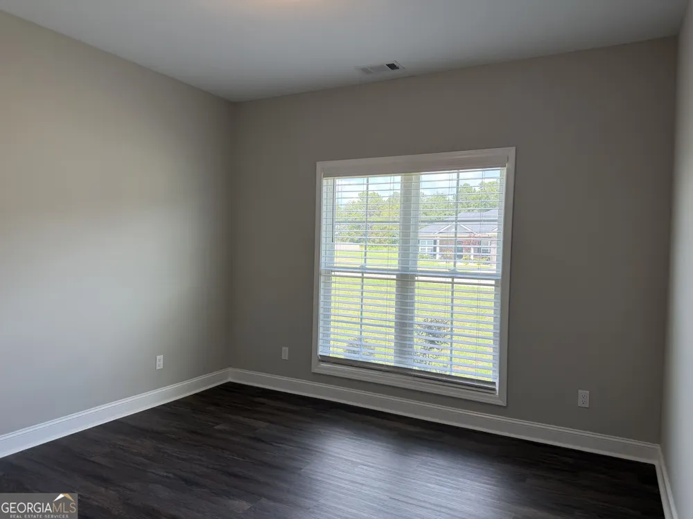 418 Autumn AVE Statesboro, GA 30458