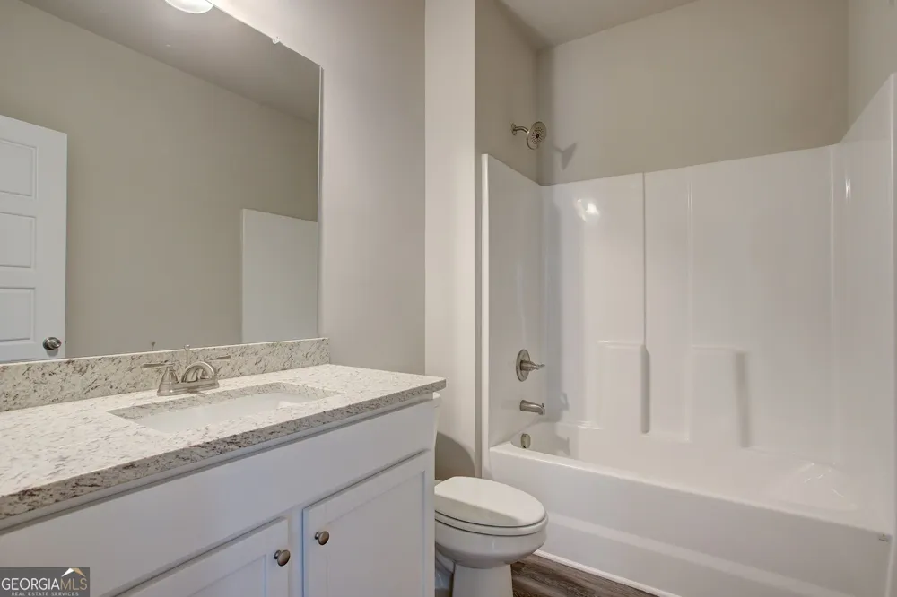 240 Cochin DR Statham, GA 30666
