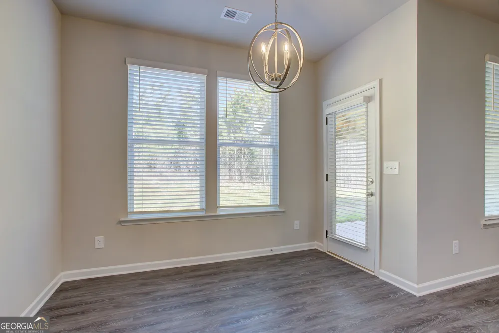 240 Cochin DR Statham, GA 30666