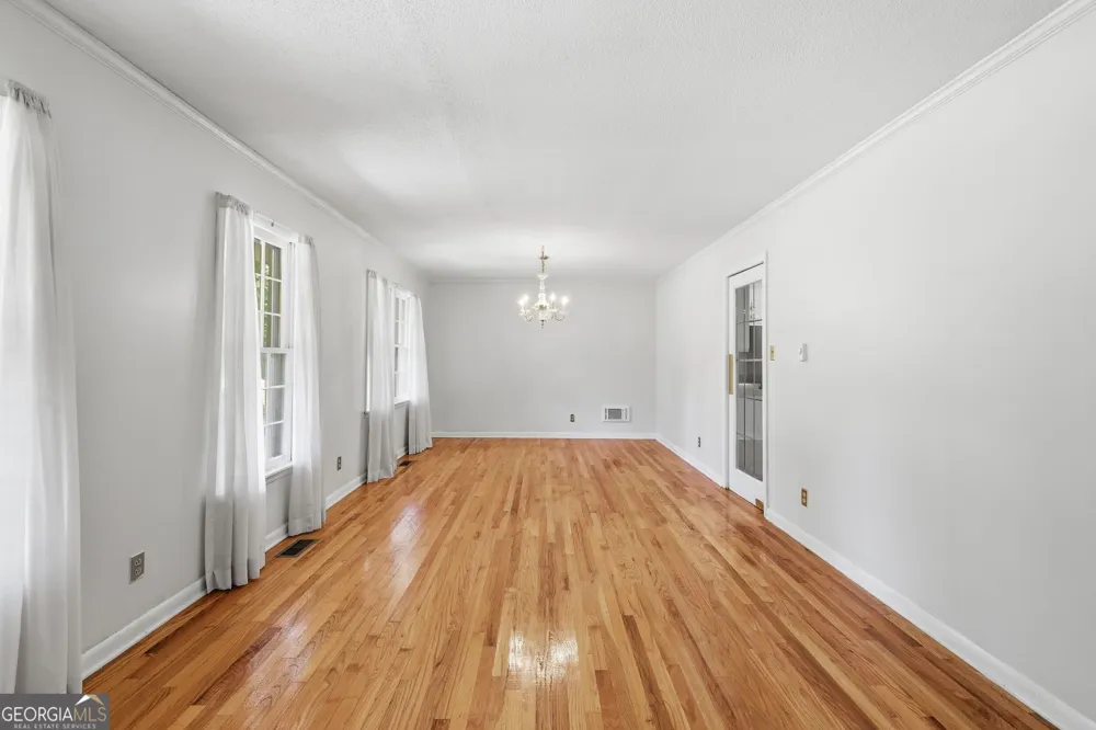 44 Elm DR Toccoa, GA 30577