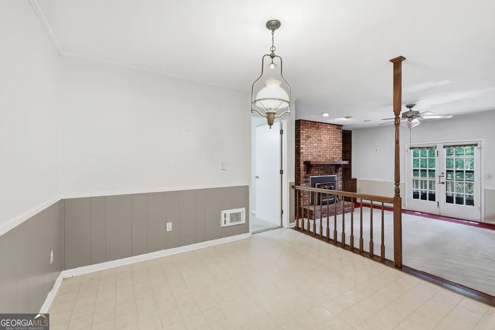 44 Elm DR Toccoa, GA 30577