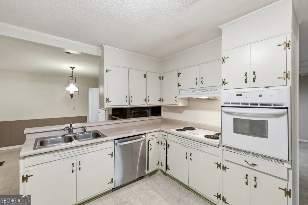 44 Elm DR Toccoa, GA 30577