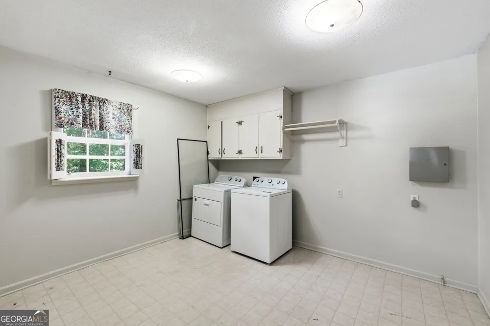 44 Elm DR Toccoa, GA 30577